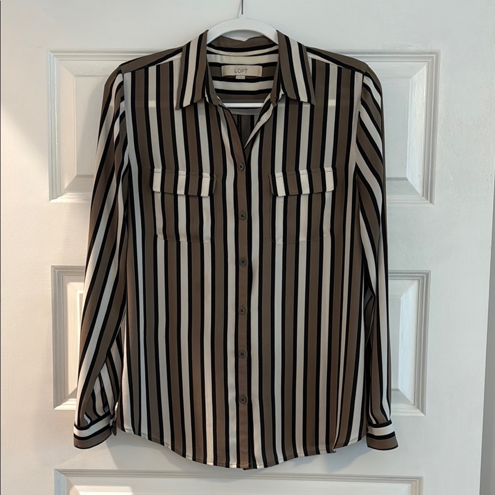 Ann Taylor LOFT Button Down Shirt